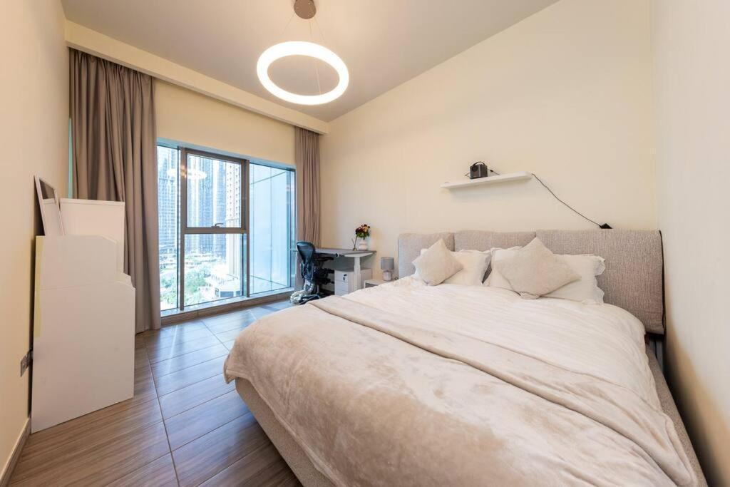 Cozy 1br With View Near Metro