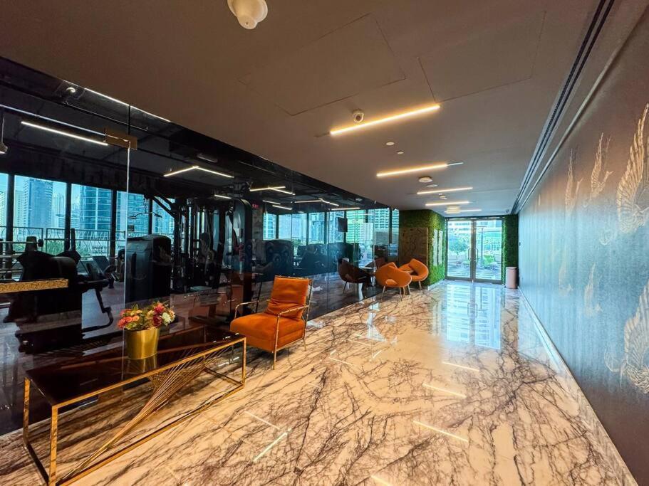 Apartment Cozy 1br With View Near Metro Dubai