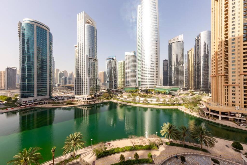 Cozy 1br With View Near Metro Apartment Dubai